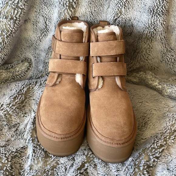Womens UGG® Neumel Platform Bootie - Chestnut size 11 - Picture 10 of 15